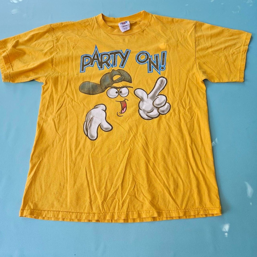 Vintage TT by Trau & Loevner  Graphic T-shirt Size Large